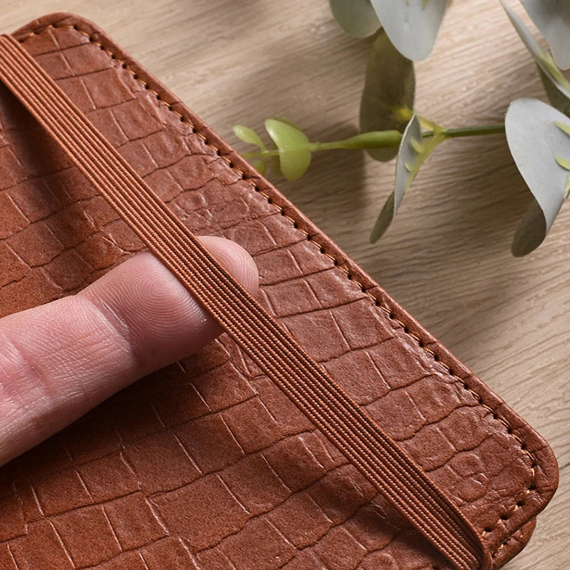 Mini A8 binder notebook loose-leaf soft leather M5 notepad portable pocket notebook ，with 40 blank inner pages